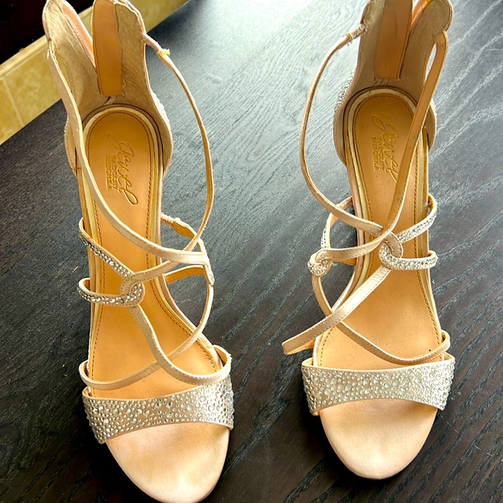 Badgley Mischka jewel - size 9
